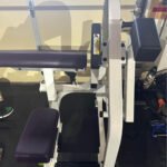 PRIME FITNESS PLATE LOADED ARM CURL